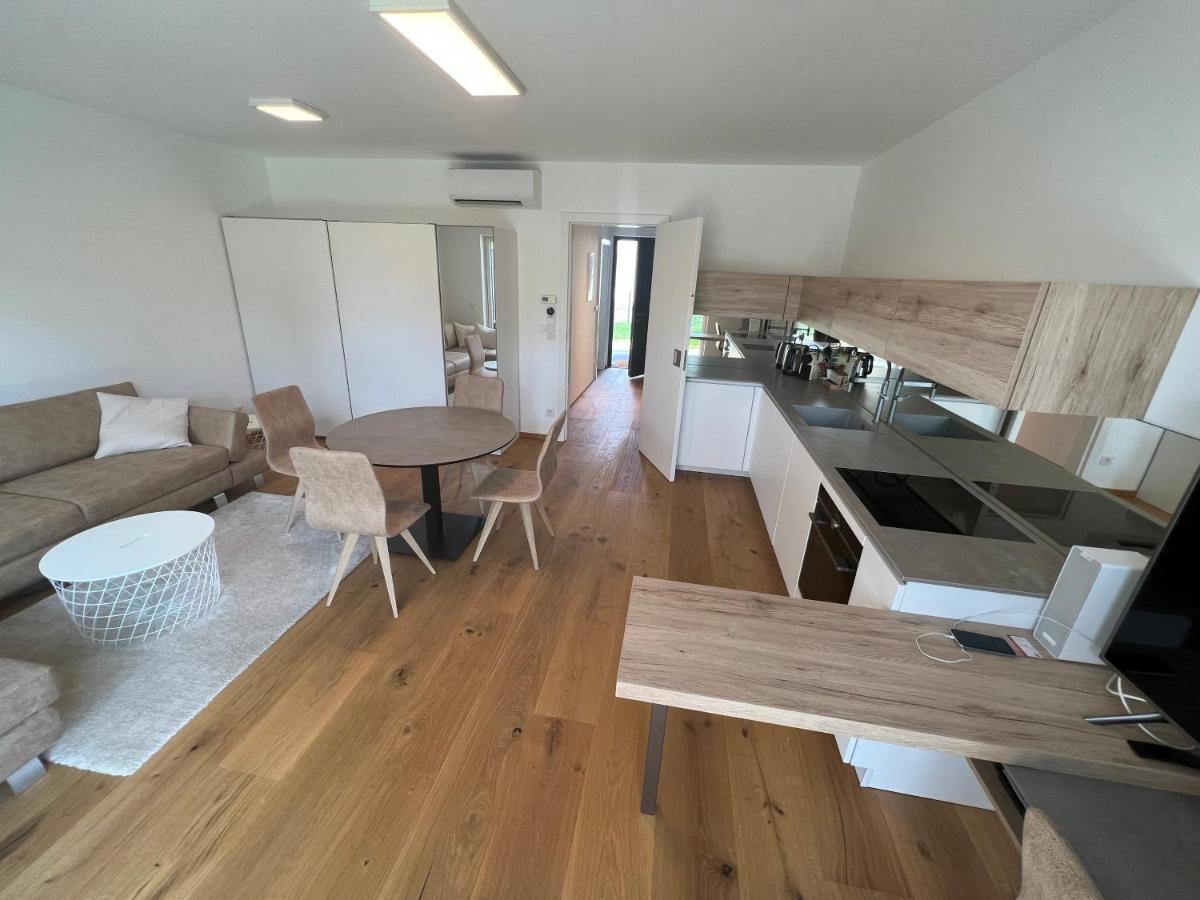25H Spa-Residenz Best Sleep Privat Garden & Pools นอยซีเดิลอัมเซ ภายนอก รูปภาพ