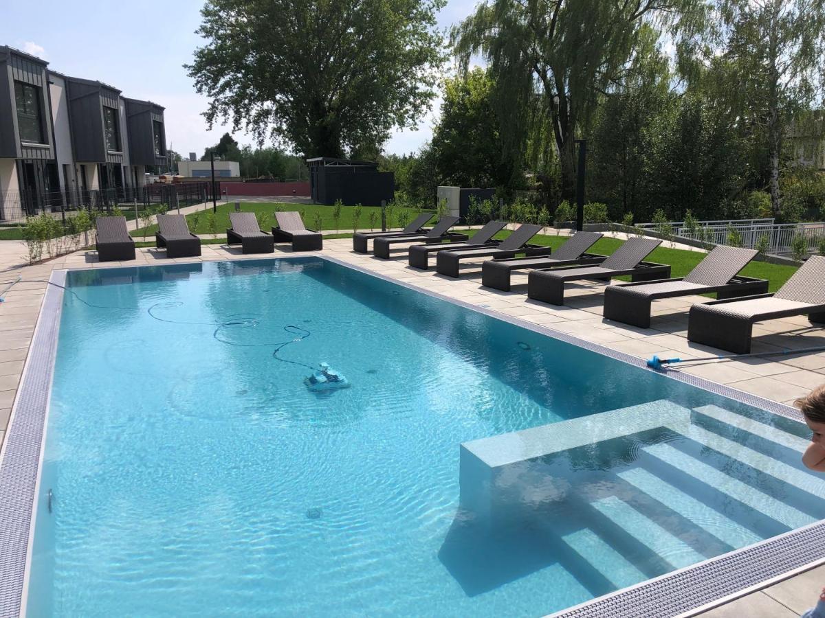 25H Spa-Residenz Best Sleep Privat Garden & Pools นอยซีเดิลอัมเซ ภายนอก รูปภาพ