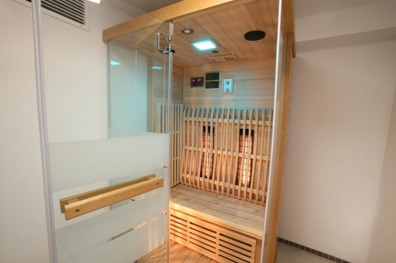 25H Spa-Residenz Best Sleep Privat Garden & Pools นอยซีเดิลอัมเซ ภายนอก รูปภาพ